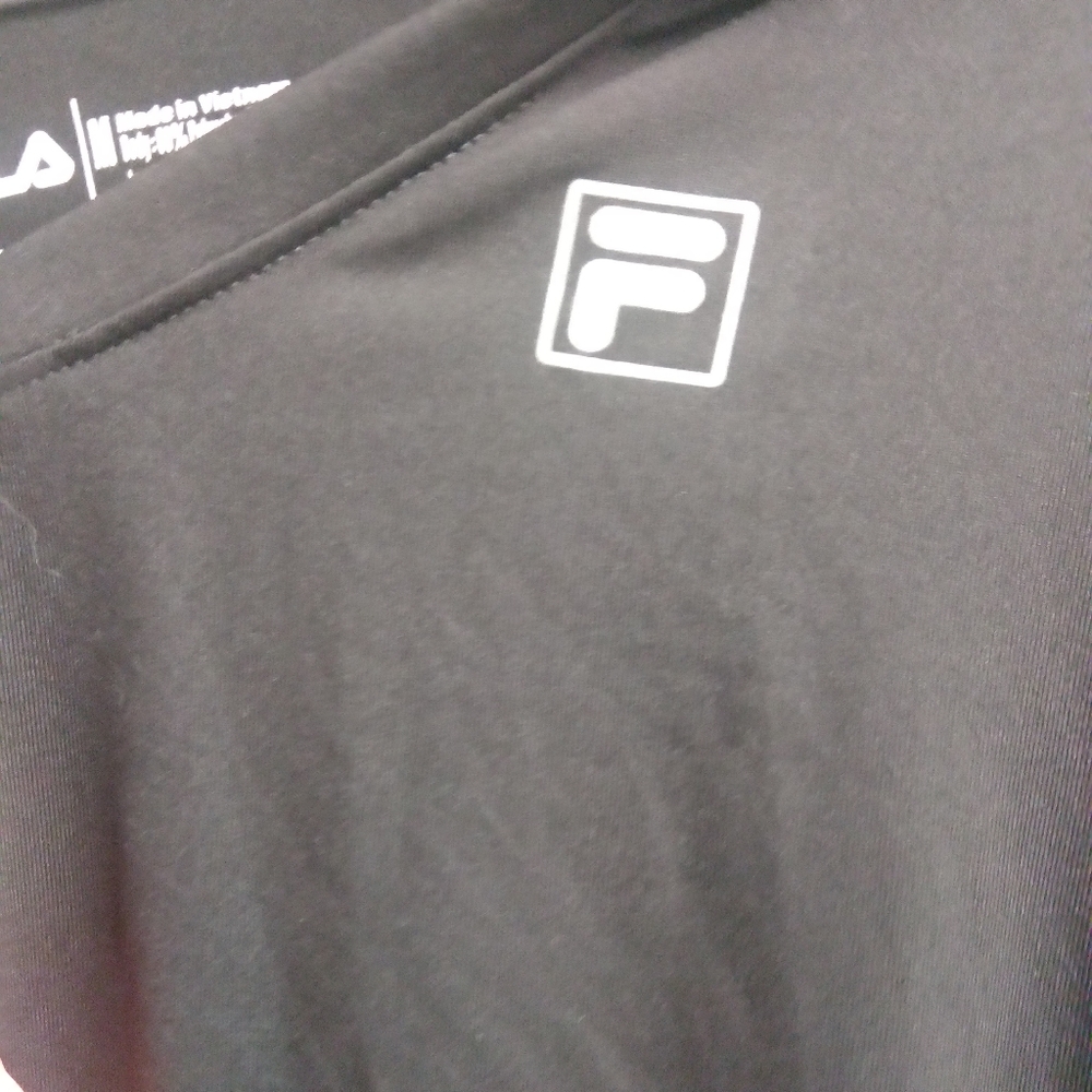Fila athletic t-shirt adult size medium stripes mu